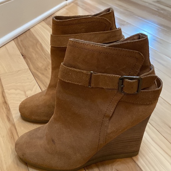 We Who See Suede Wedge Bootie - Picture 3 of 6